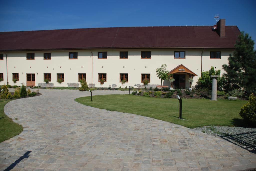 Hotel Karczyce Exteriér fotografie